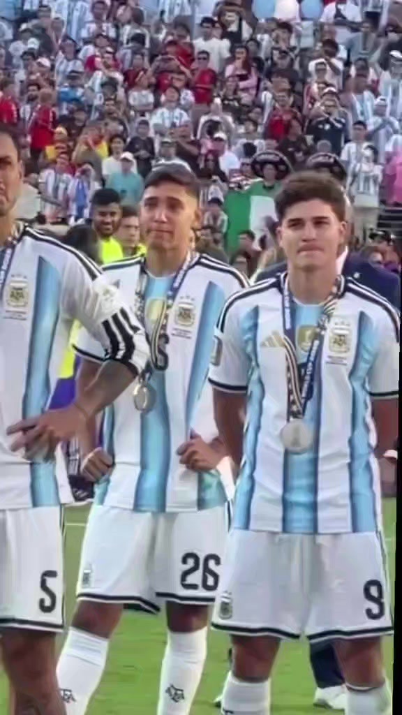 @🦁🦐AmeliaCruz🇦🇷⭐️⭐️⭐️
