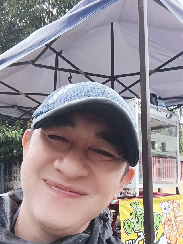 @กิจจิ พ่อค้าหมูปิ้ง