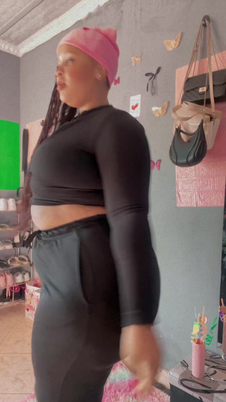 @Plus size hun ๐๐