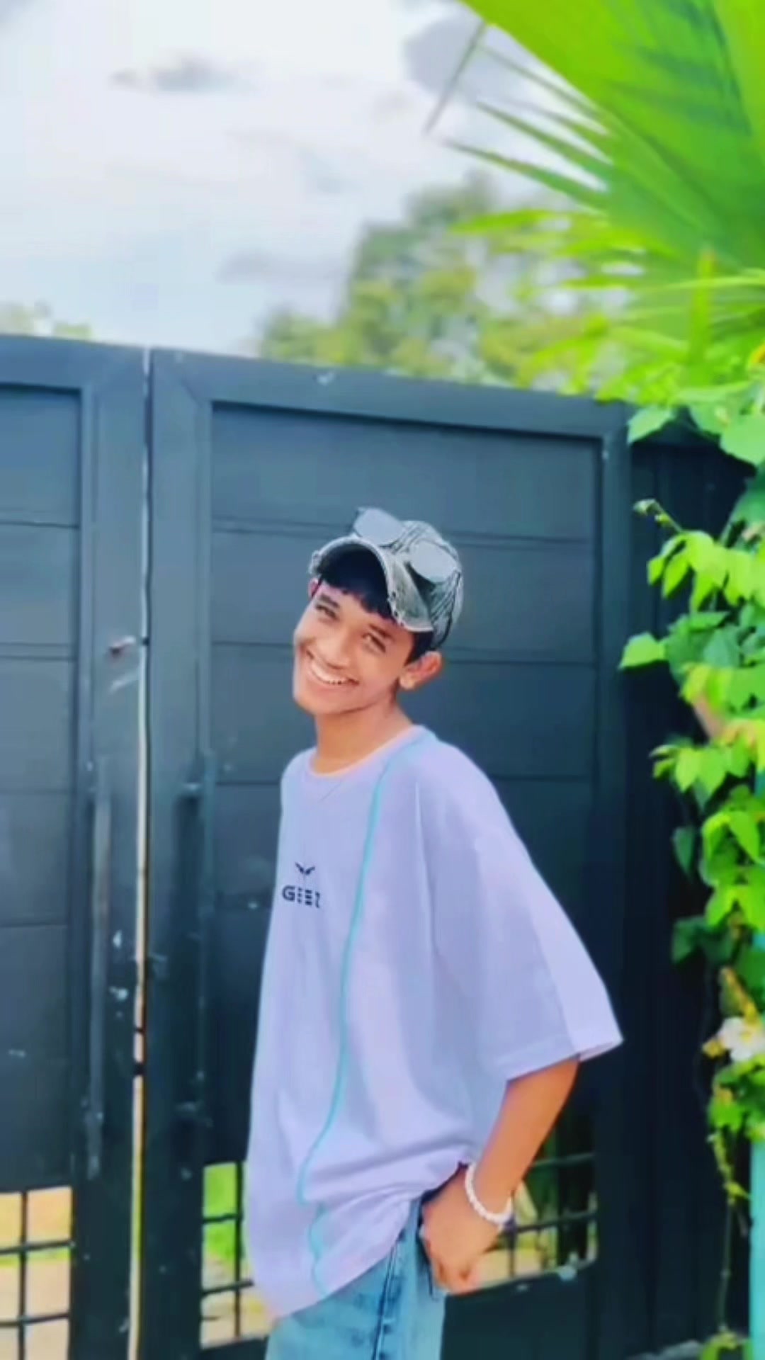 @• 𝑺𝒂𝒄𝒉𝒊𝒕𝒉 🐬"