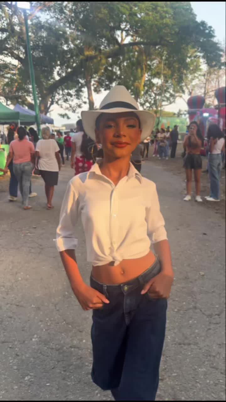 @soysofhia_official