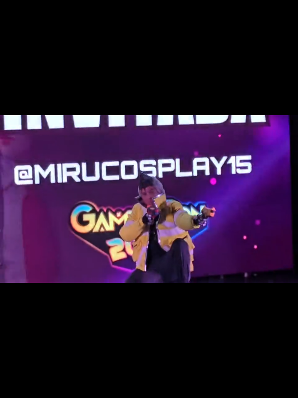 @David Cosplayer