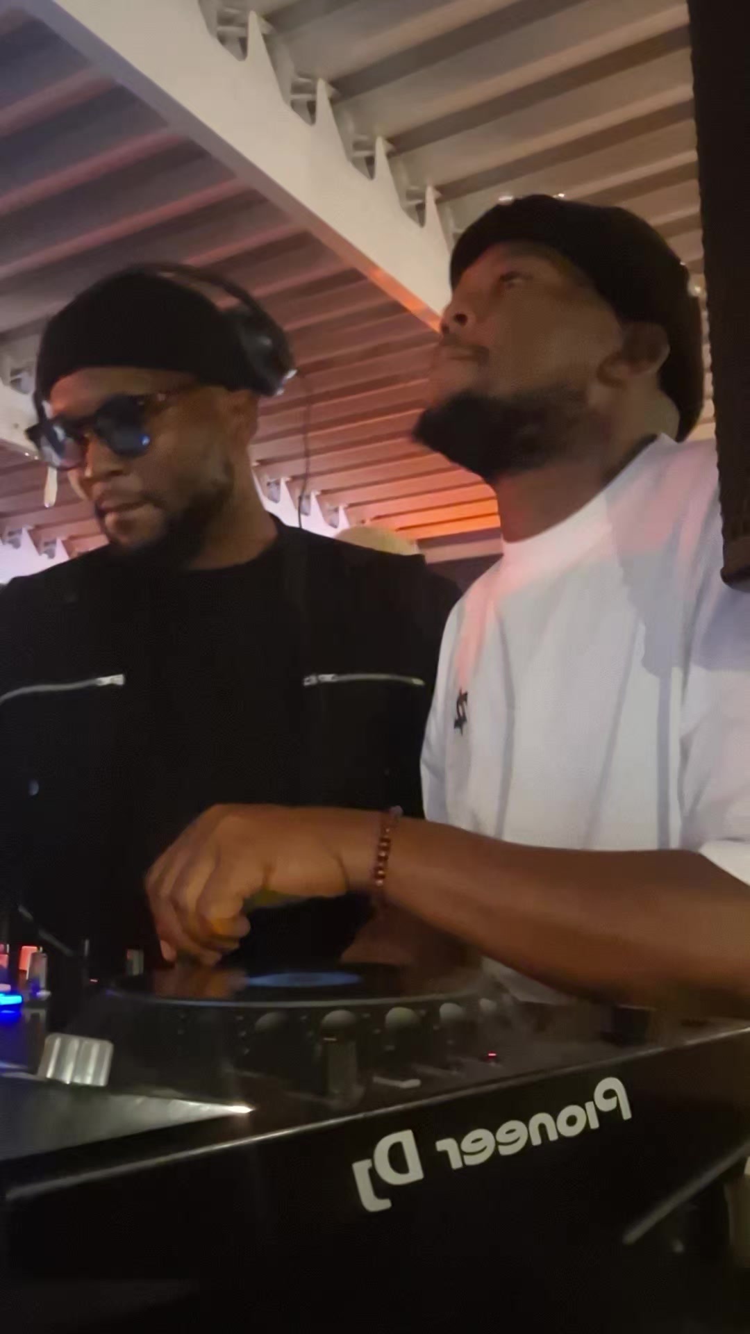 @KGzoz🇿🇦