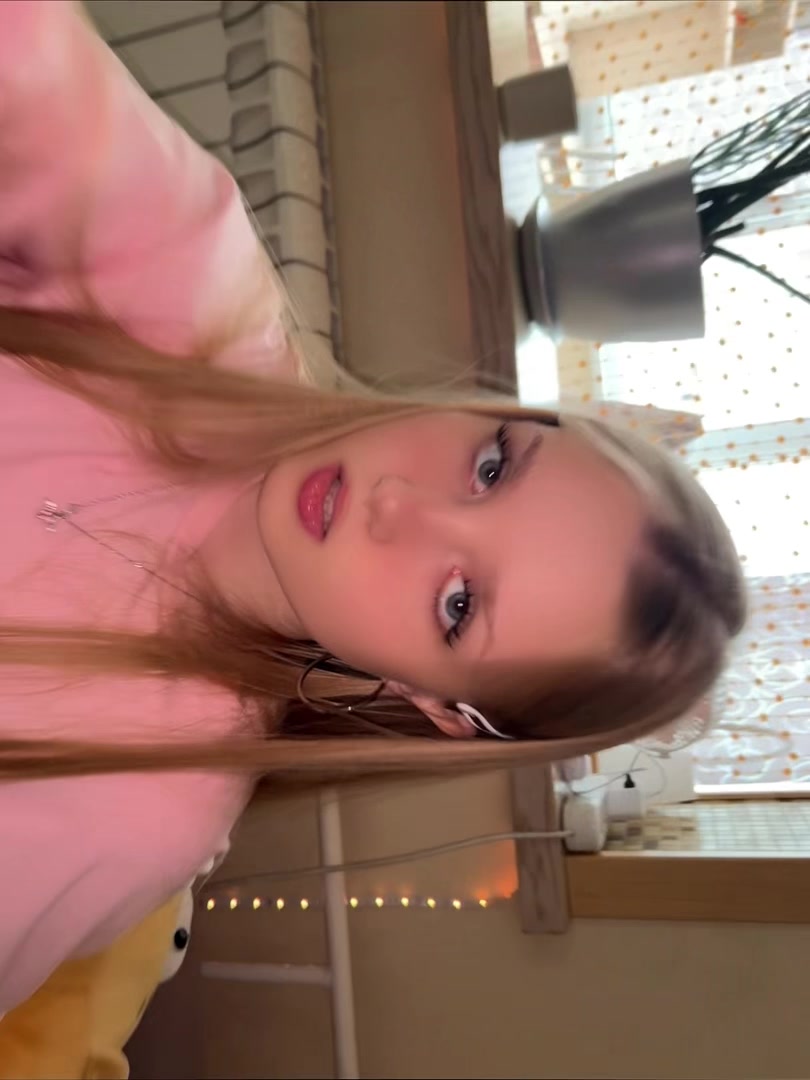 @Зайка🐰