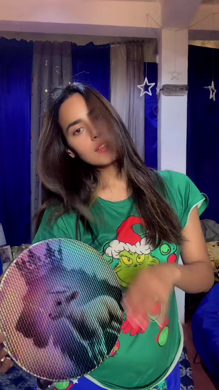 @Rae Salas♡