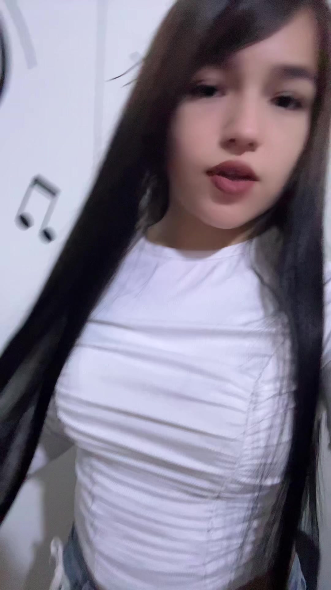 @𝒜𝓃𝓉𝑜𝓃𝑒𝓁𝓁𝒶🐞