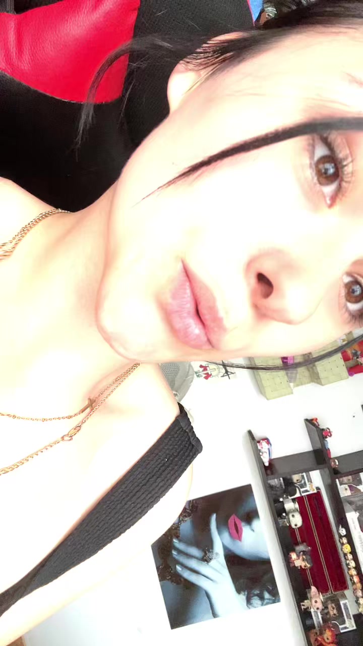 @Lolaaaaa
