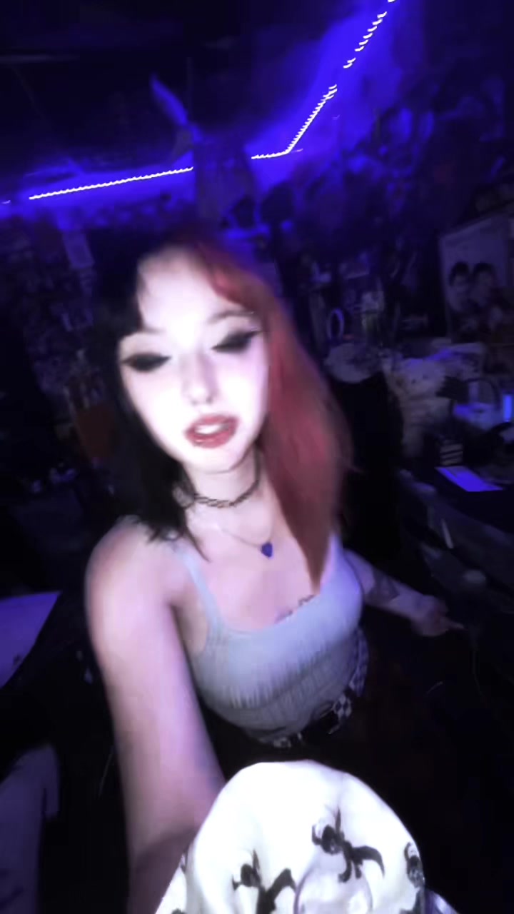 @𝐋𝐘𝐍𝐒𝐈𖤐 (INACTIVE)