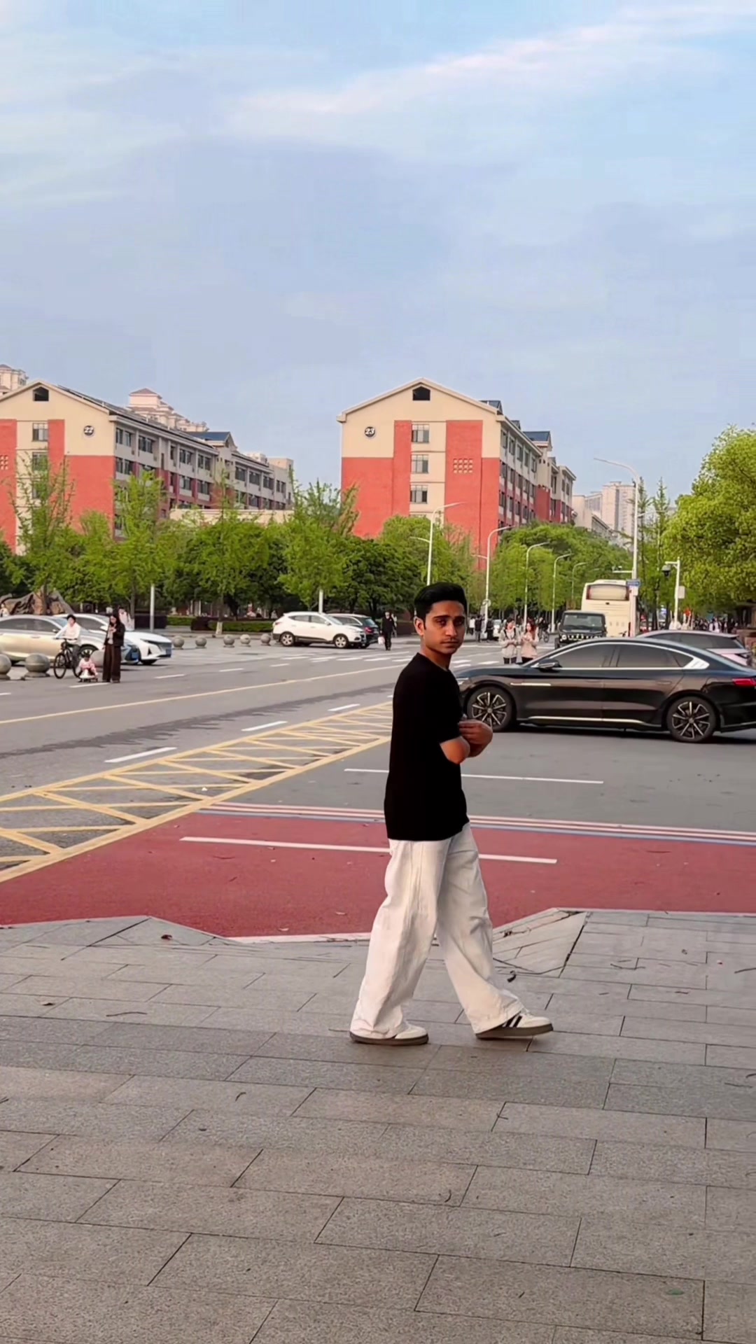 @Dr Afnan 🇨🇳