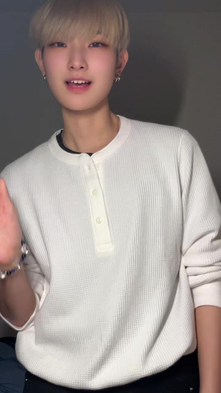 @수현