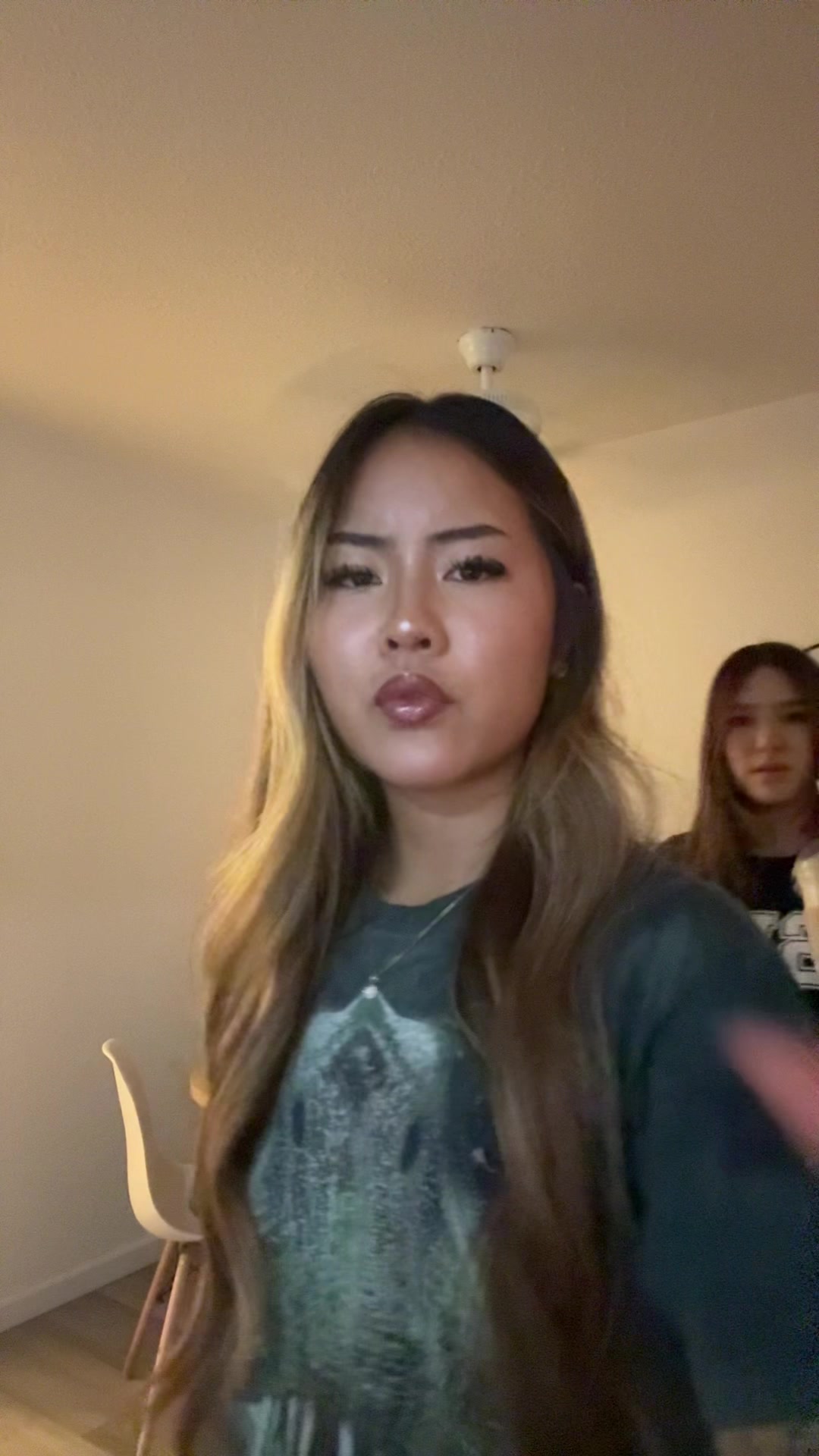 @E💸