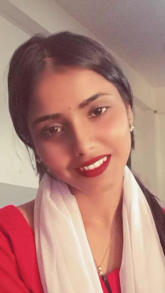 @rakhi thakur🌸🕊️
