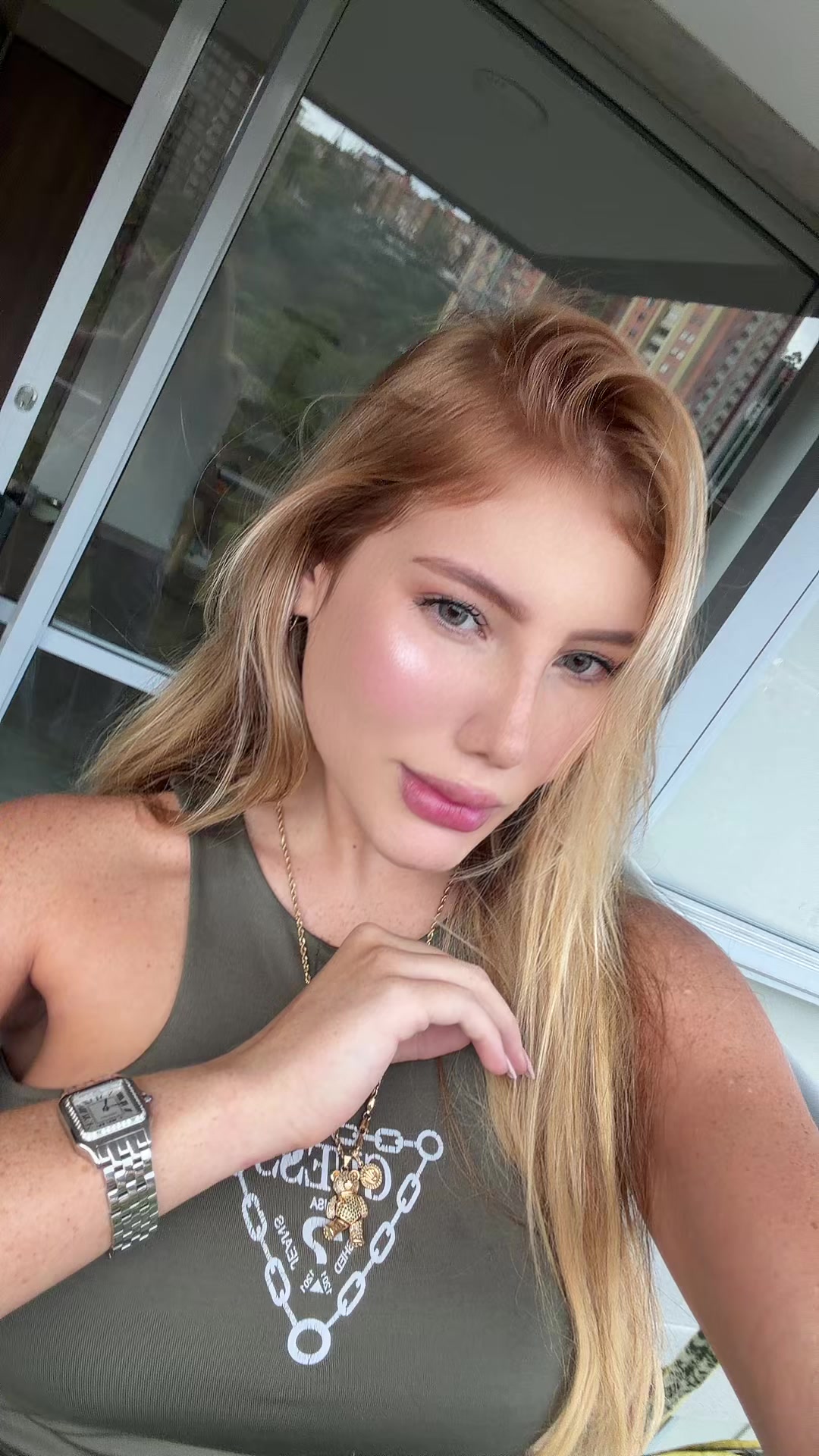 @Mariana🫦