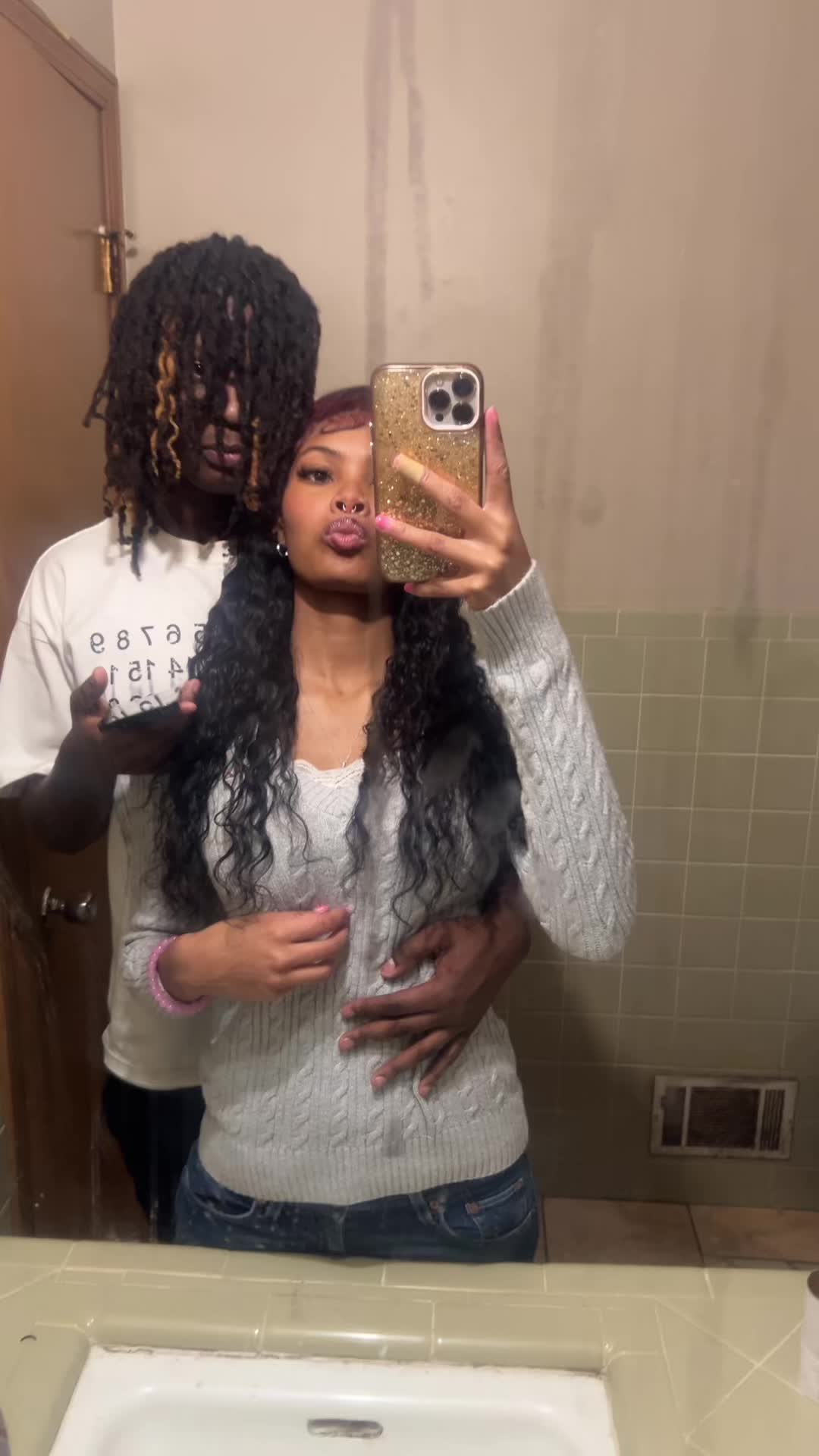 @hopefullyshedontcheat