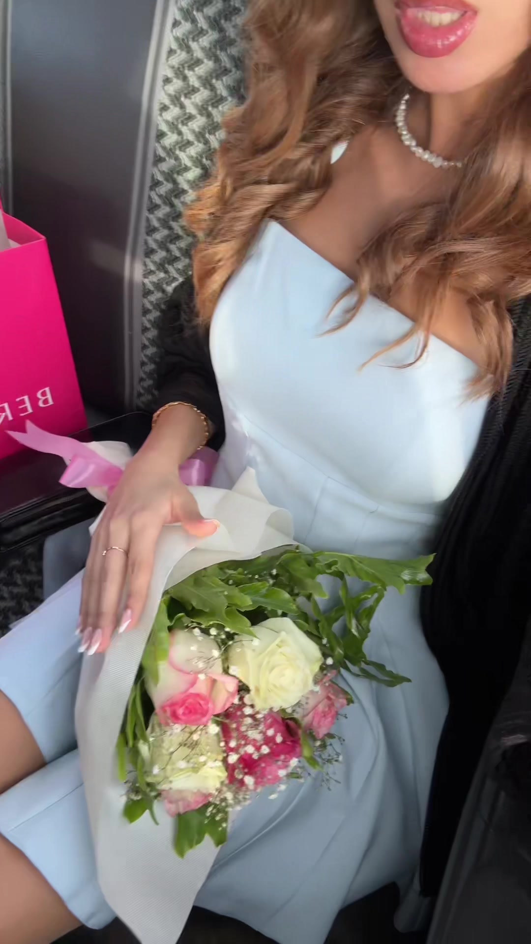 @Lara<3
