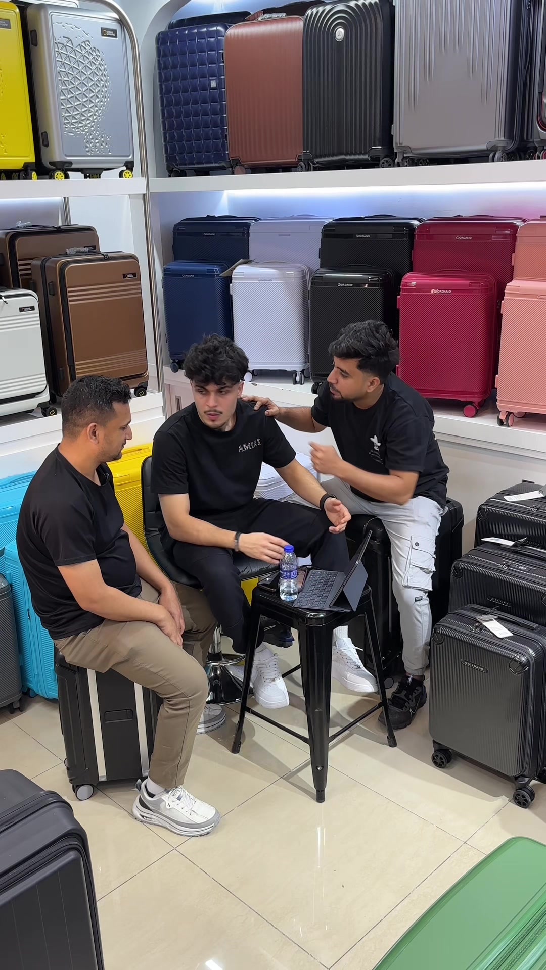 @Mr luggage