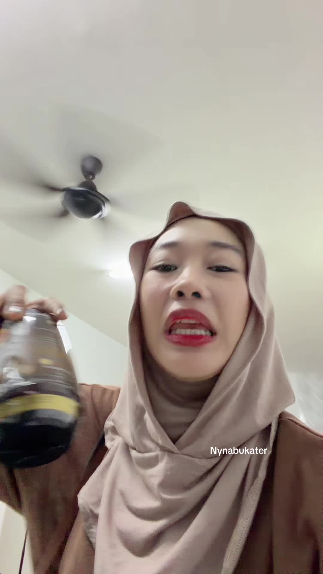 @Nynabukater