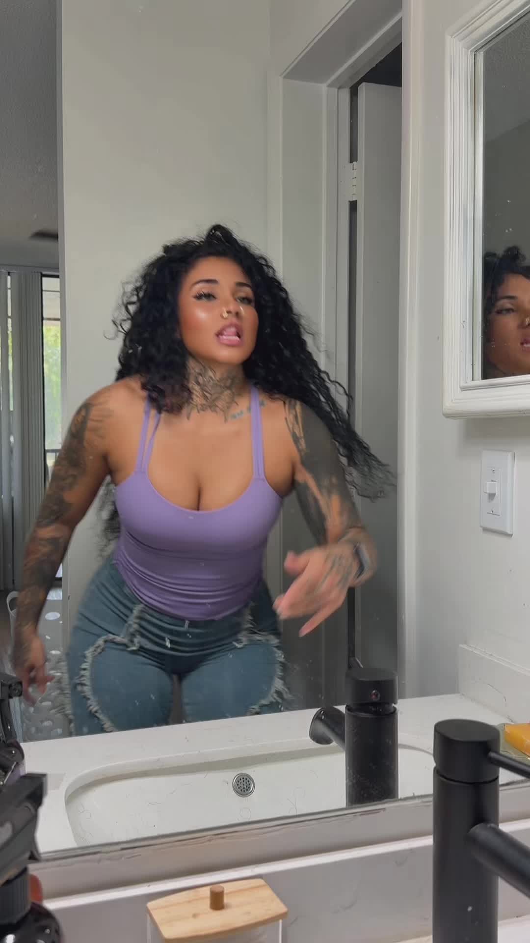 @baddbuffbambii