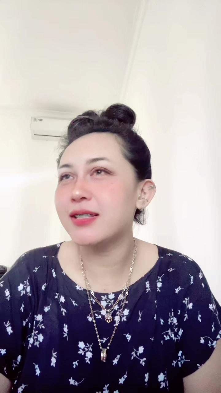 @DellaSantika22