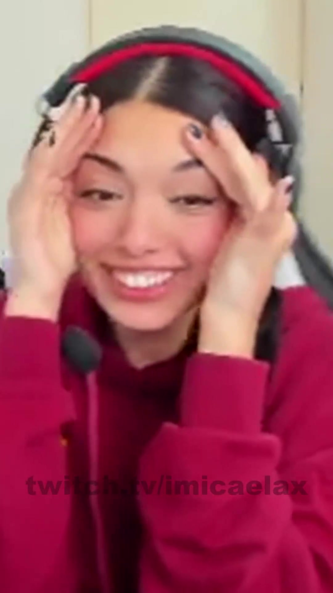 @Micaela