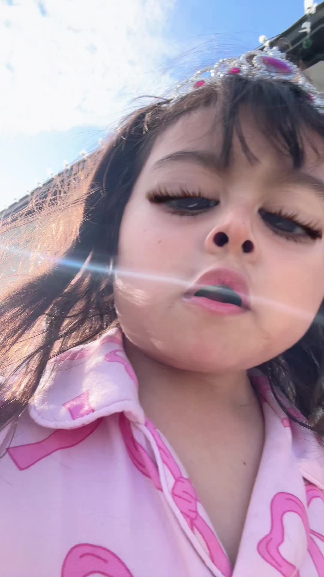@Isabel Tavera