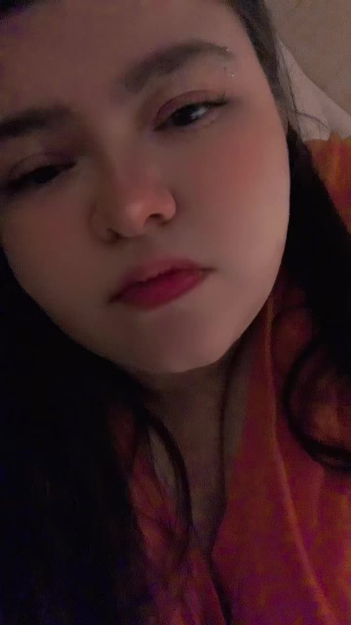 @FluffiBuniTushie