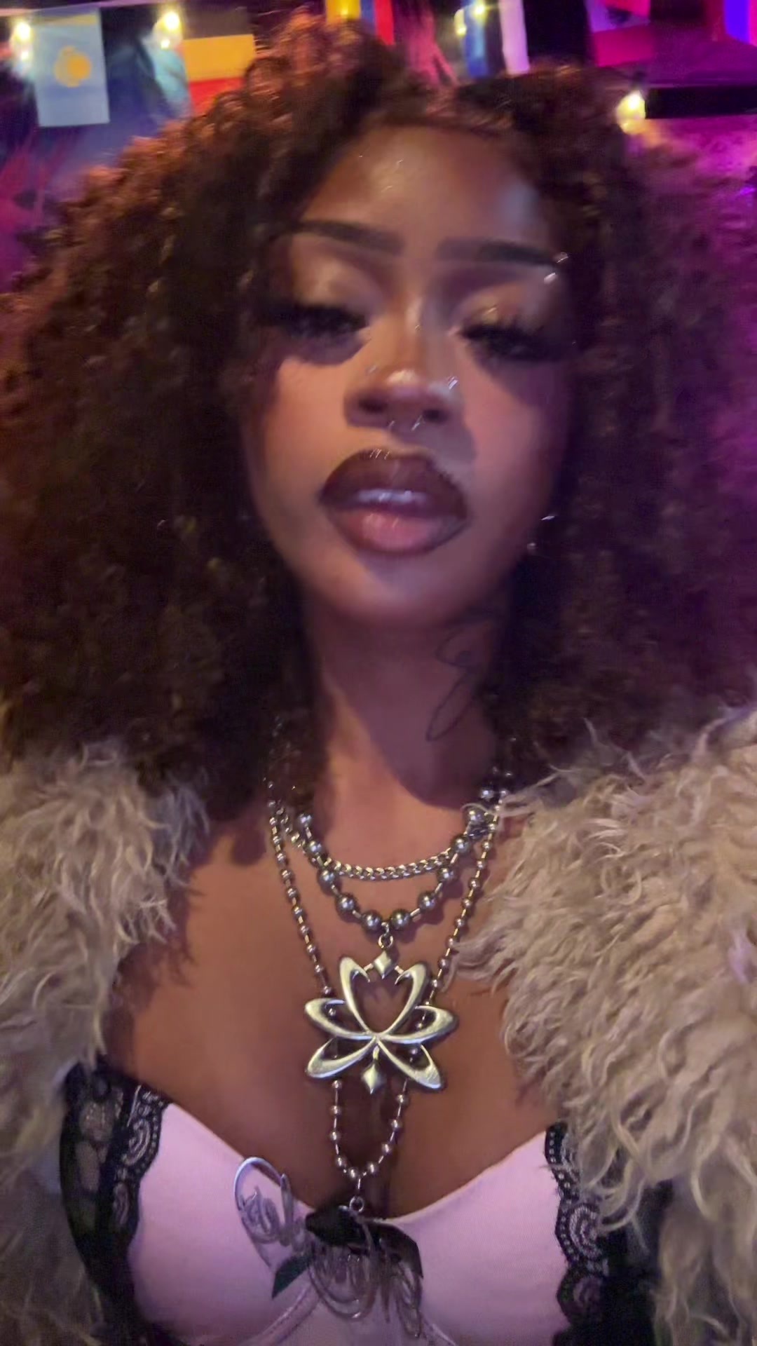 @himynamesunsirae
