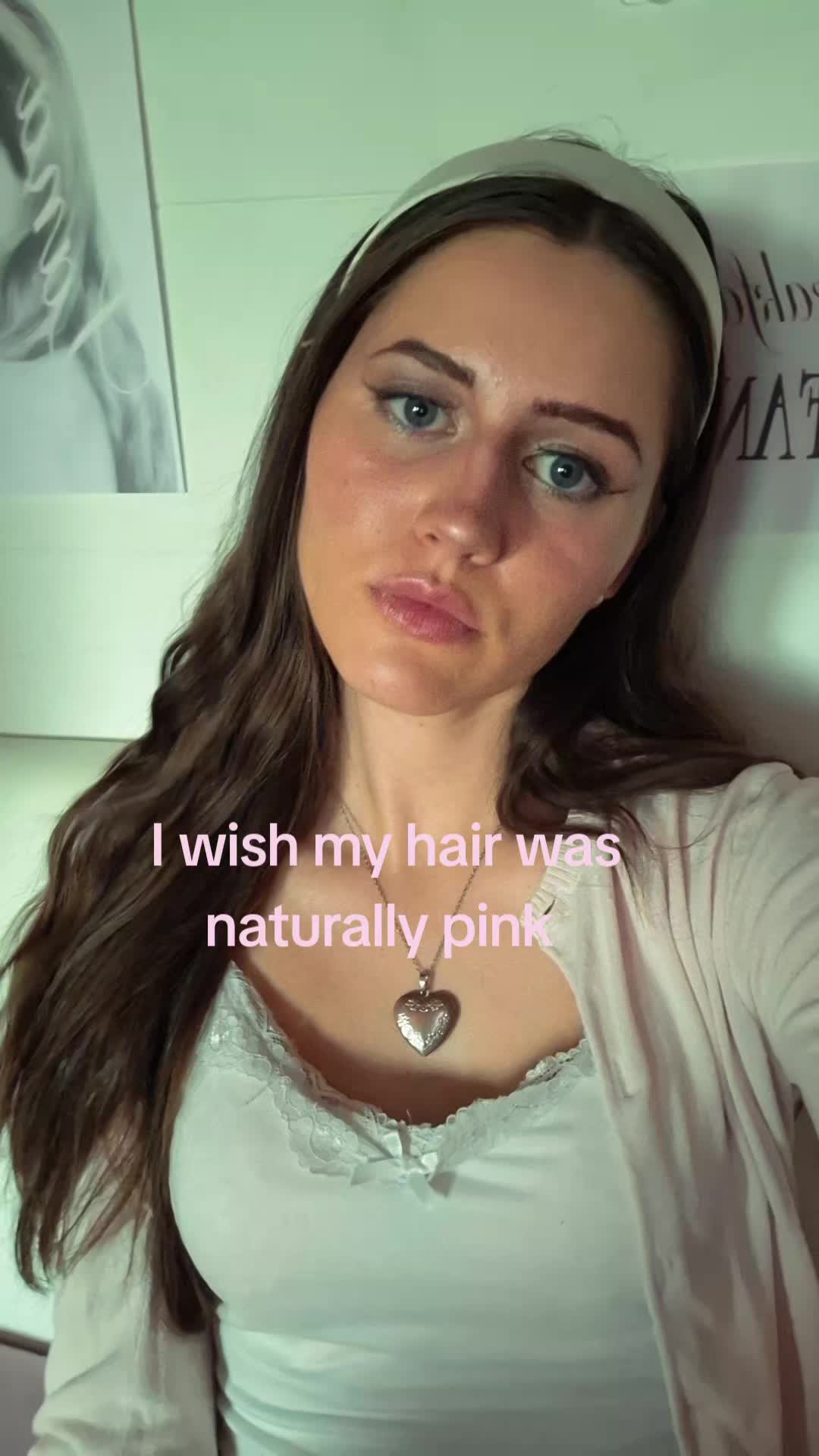 @Pinkish_pomegranate🩷🧁