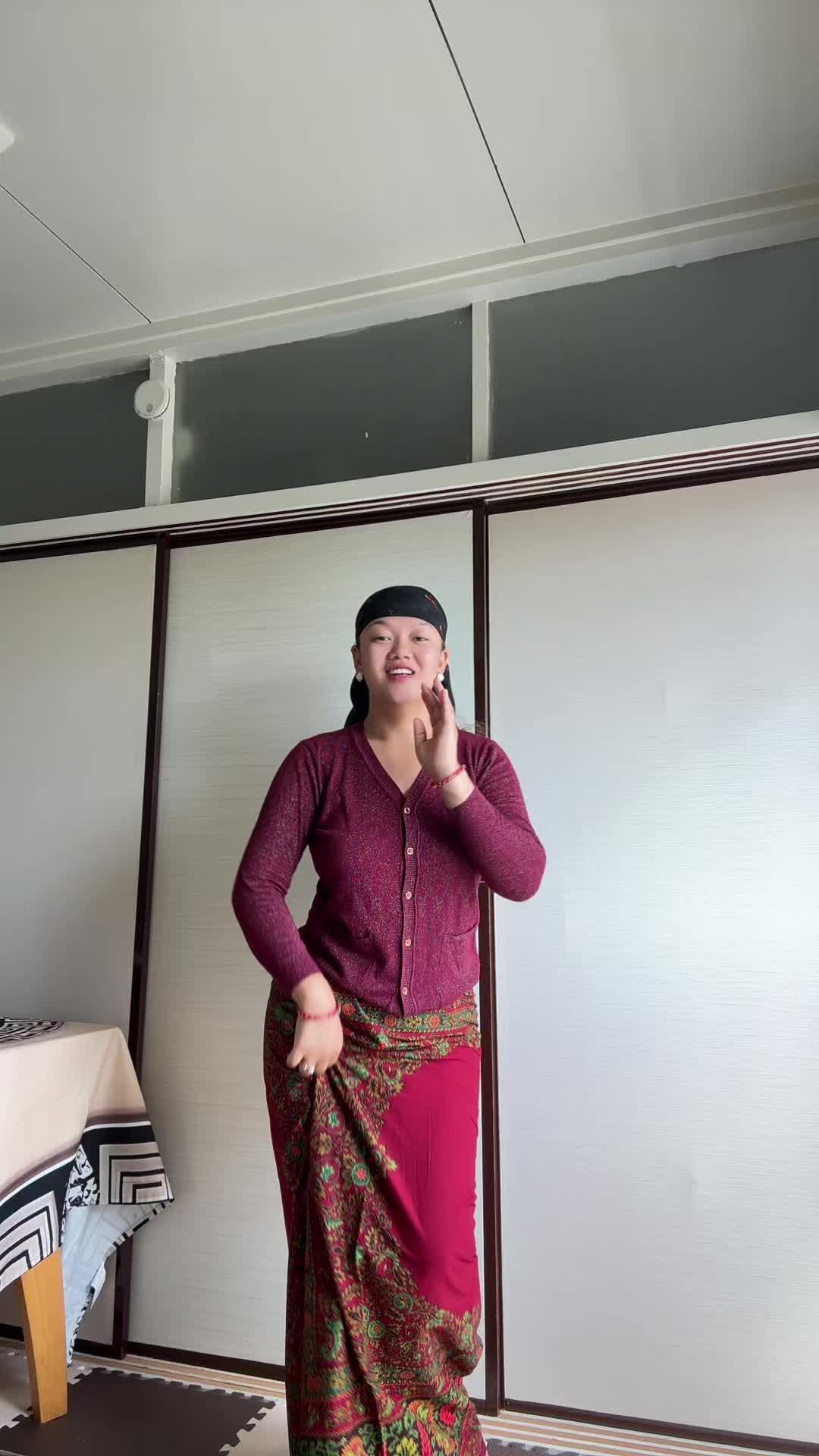 @Bishnu Gurung 👩🏻 ( चिम्मै )