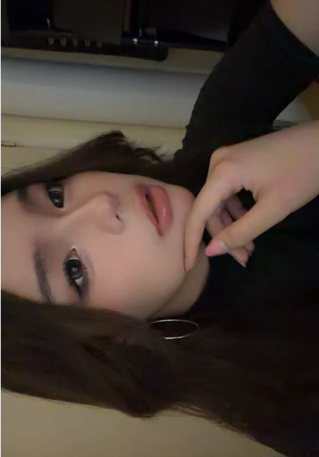 @𝘭𝘪𝘯𝘻𝘪