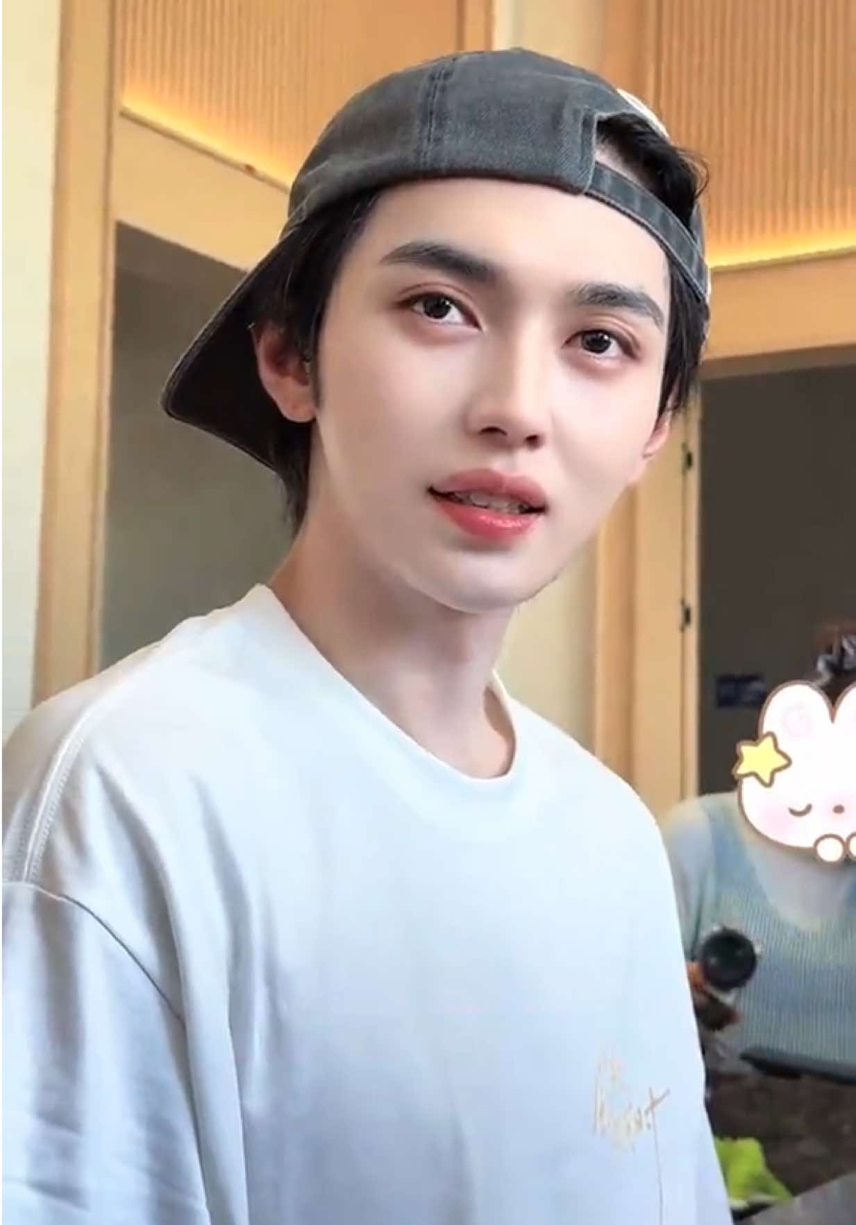 @๐ ๐๐ฌ๐ฌ๐๐ ๐๐๐๐_ๅถ็็ถ ๐ฆ