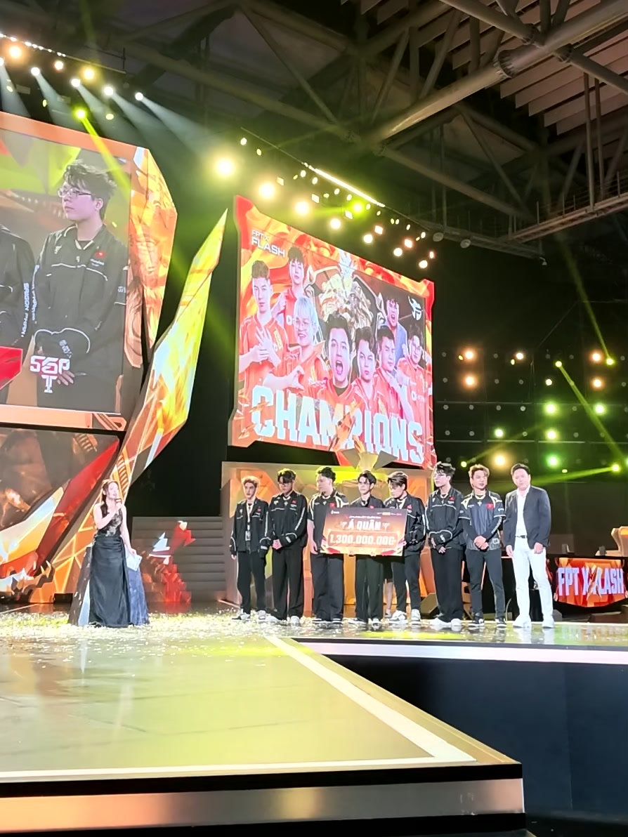 @Saigon Phantom AOV