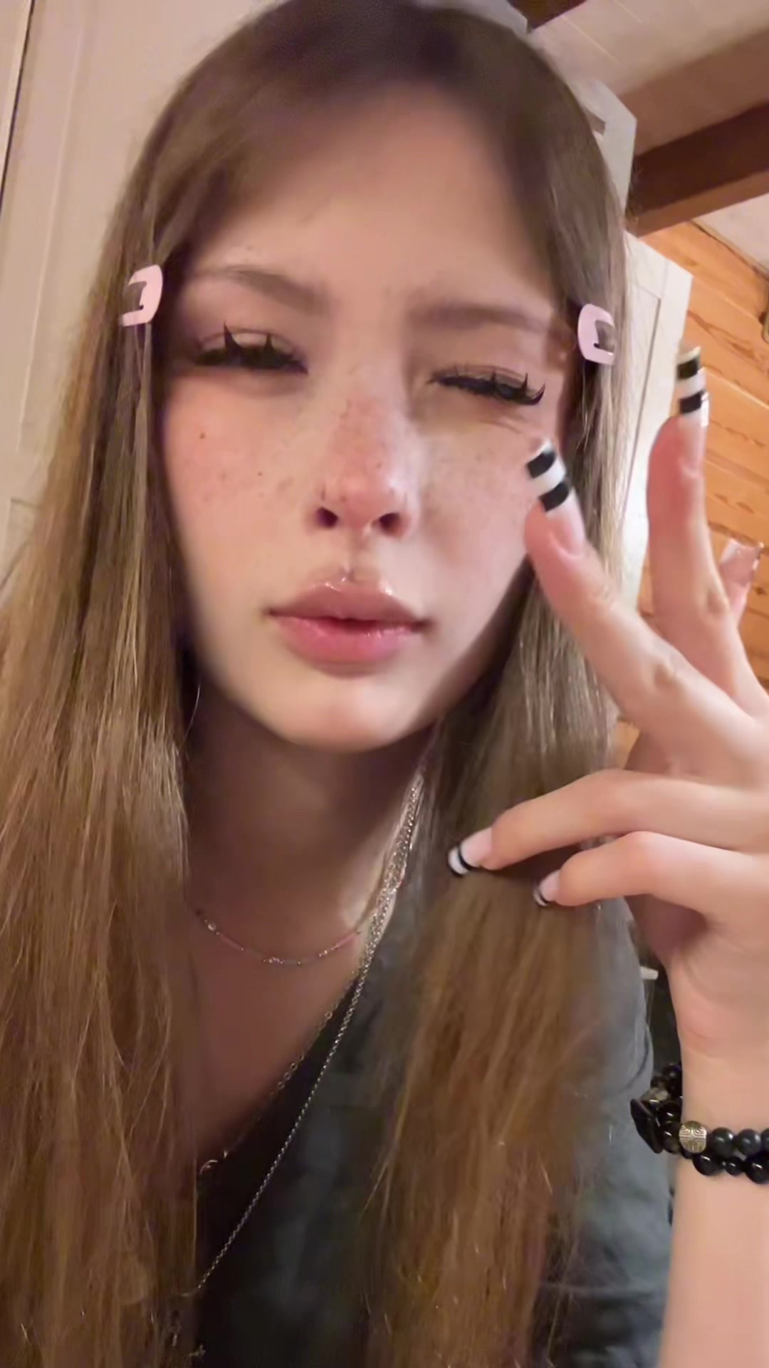 @элинотси