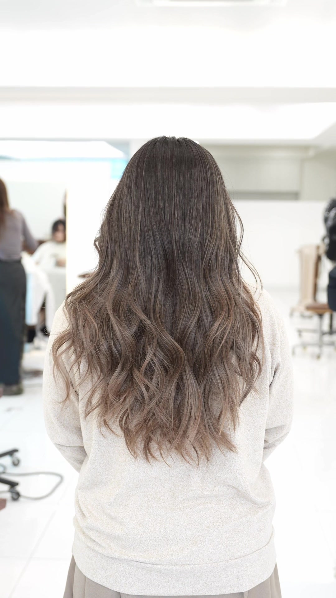@ROYALSALON