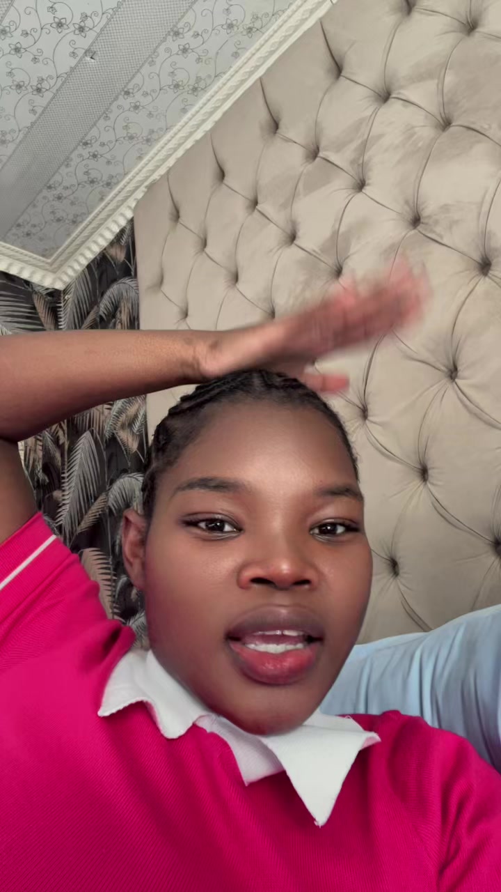 @Virginia & Viggy 👯♀️lip