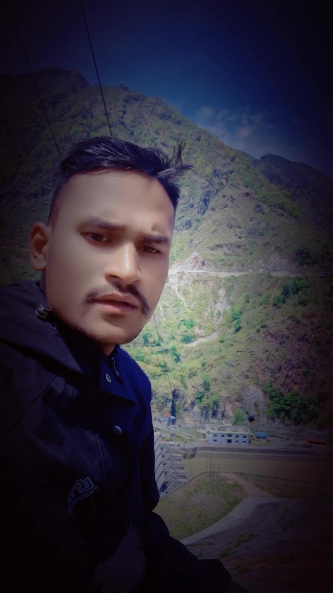 @C_HheTri-KiNgS