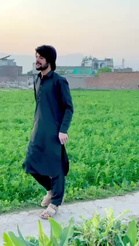@CuTe kHaN😉