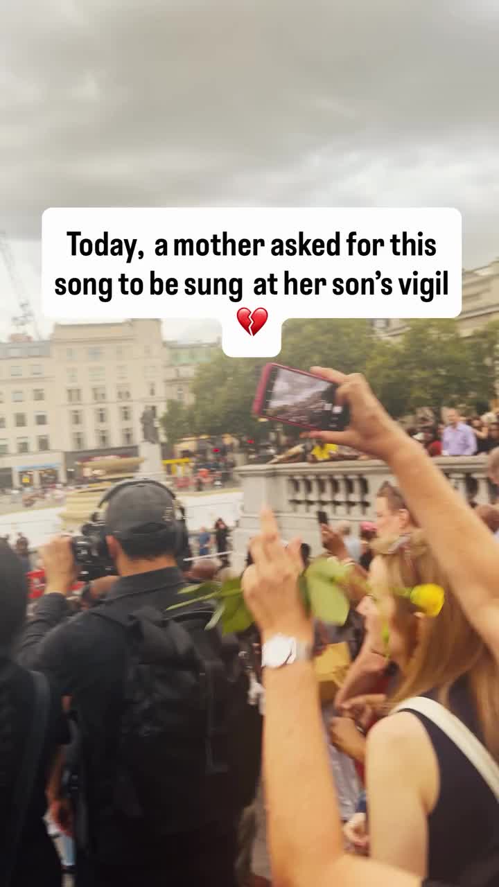 @Love_Wins_💞