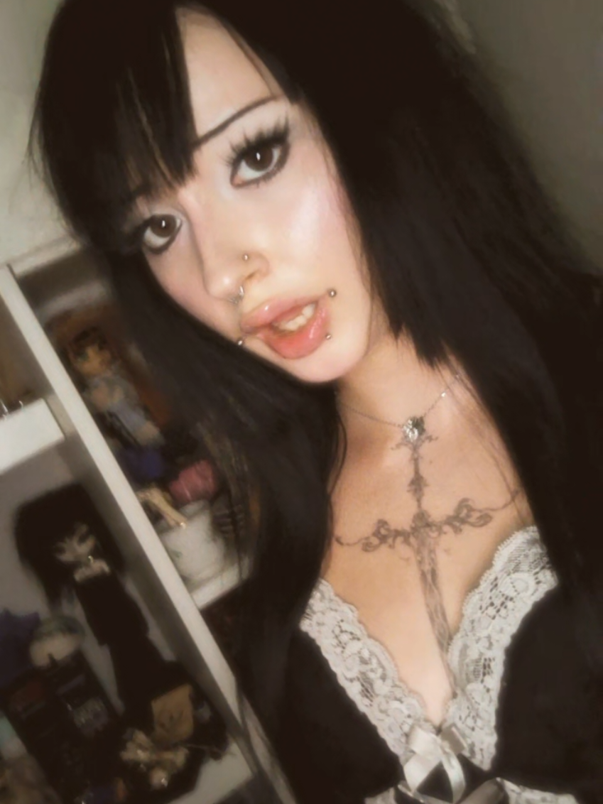 @𝓓𝓸𝓶𝓲𝓷𝓲𝓴𝓪