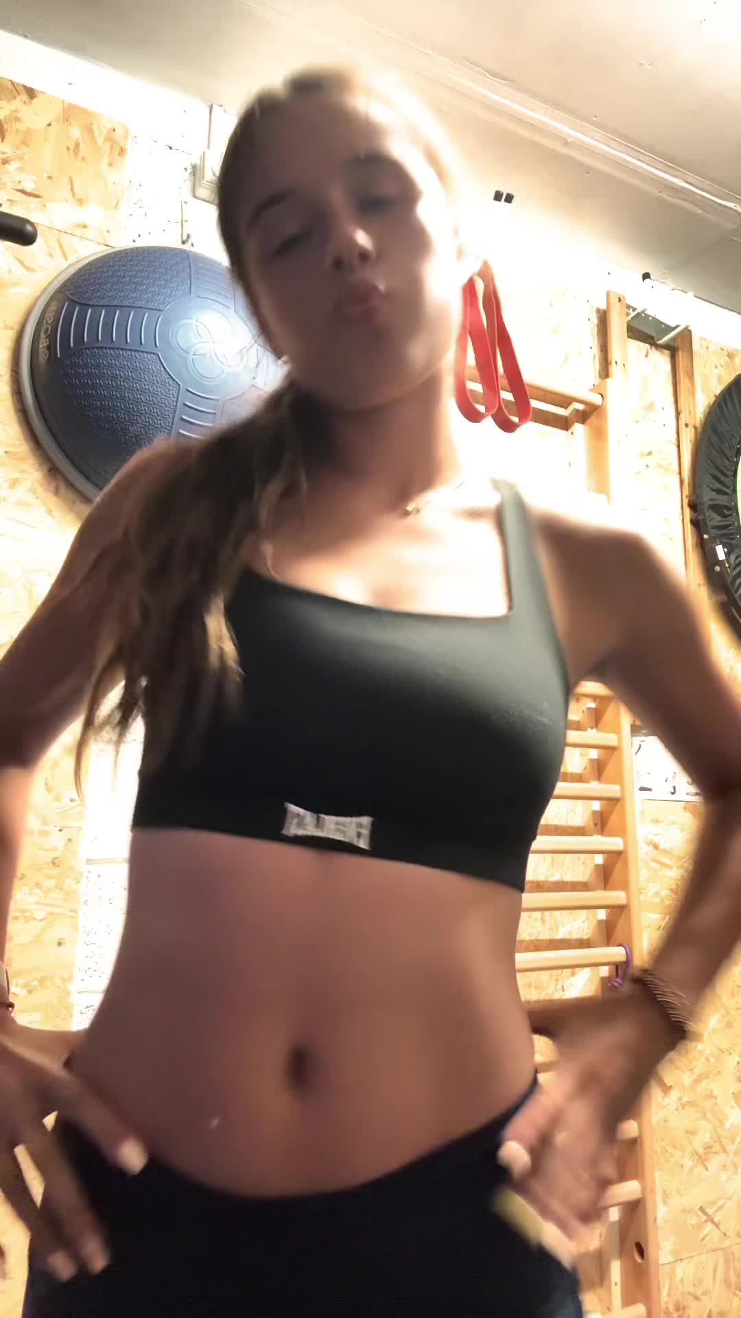@victoria