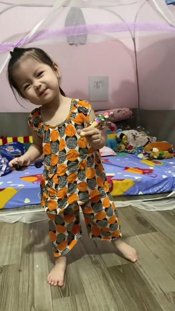 @Mẹ 2 b&eacute; &Yacute; Nh&acirc;n