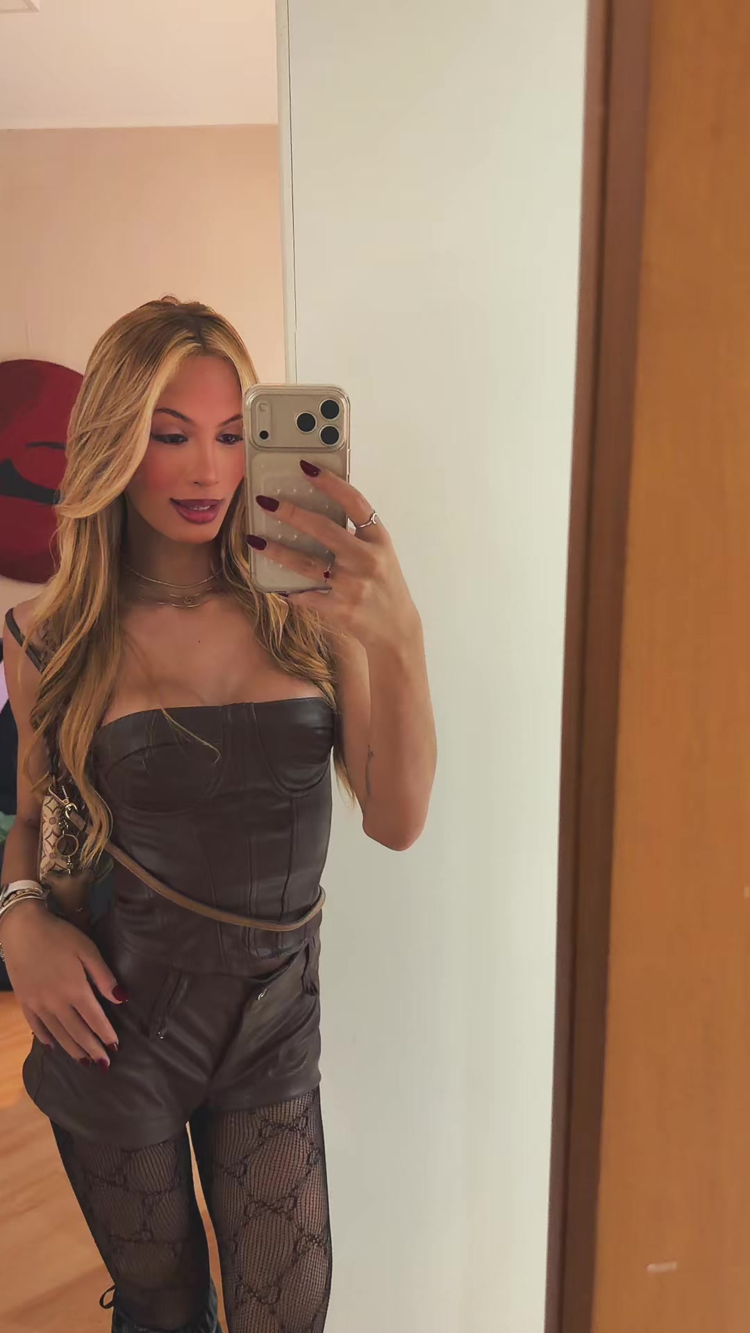 @VIT&Oacute;RIA BIANCHESSI