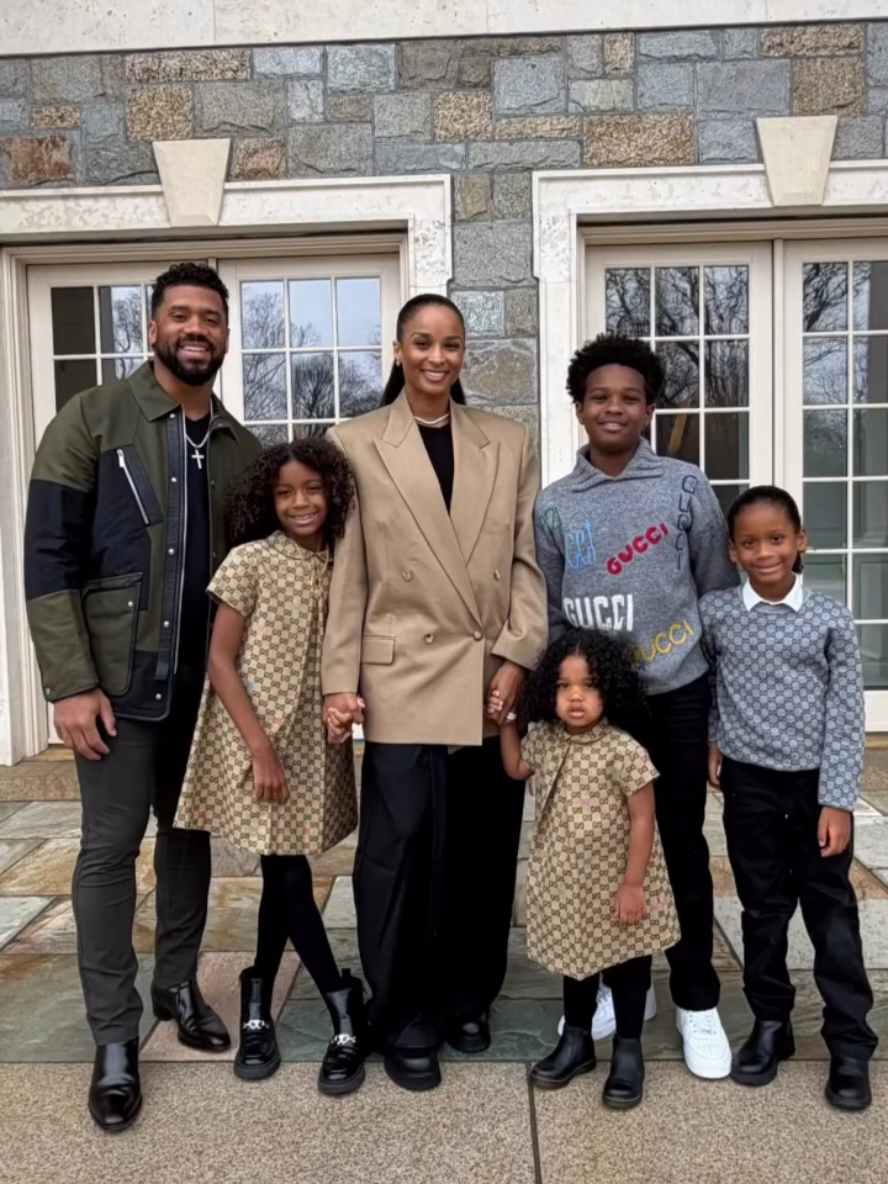 @Ciara Fan Page