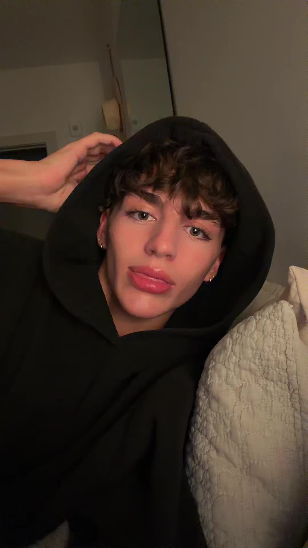 @xavierw_hall