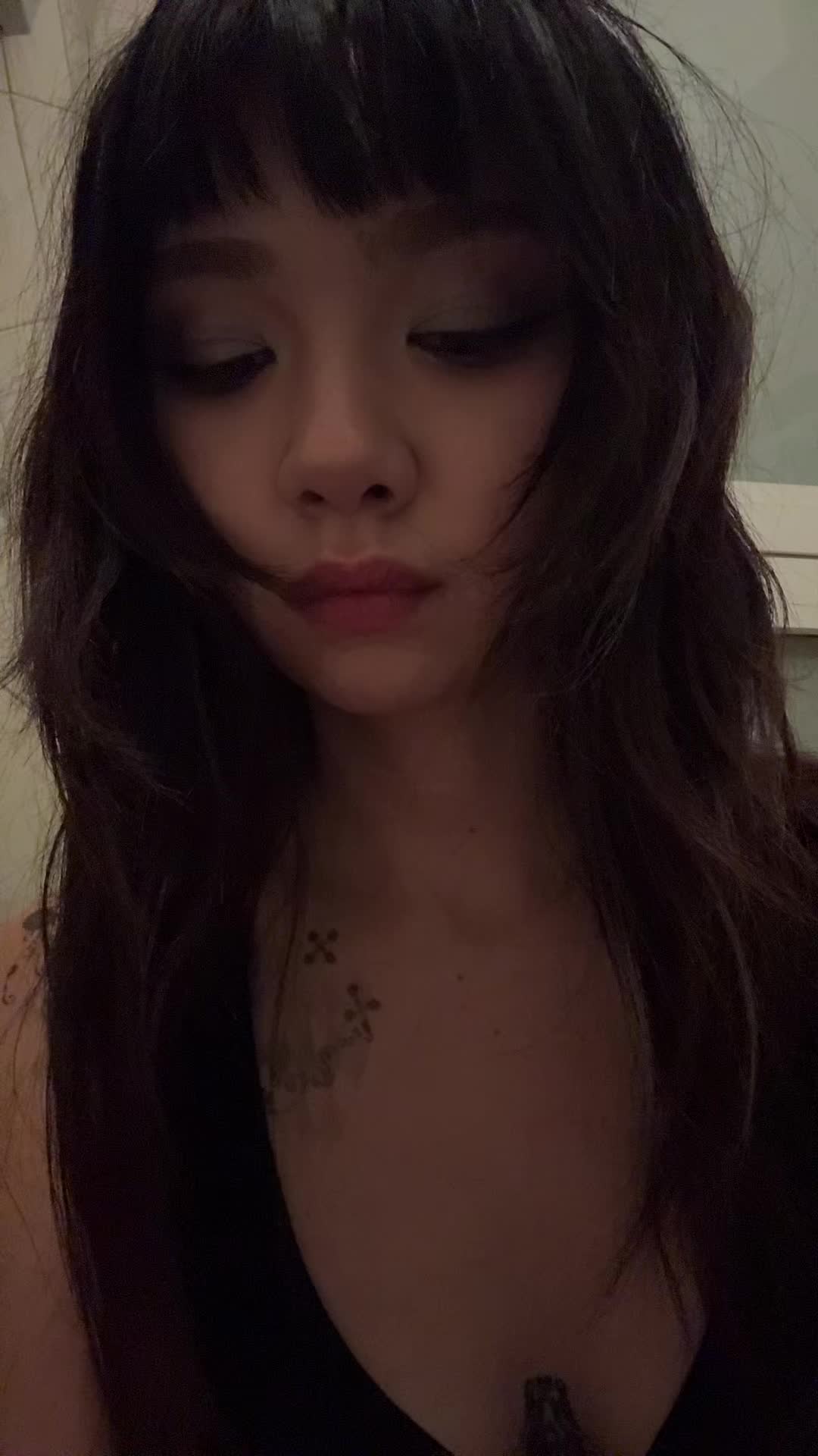 @lili >•<