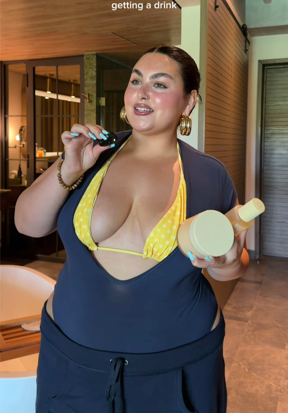 @avericamille