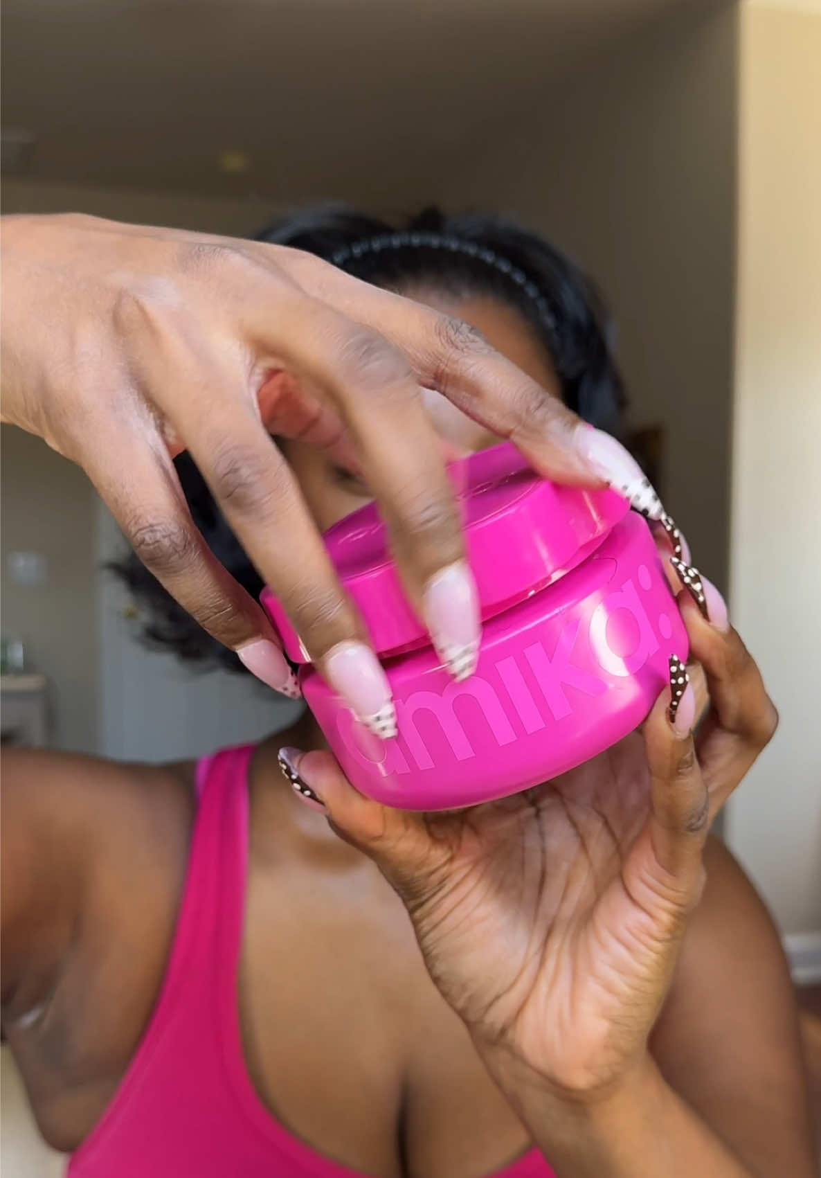 @Kayla B | Beauty Creator✨