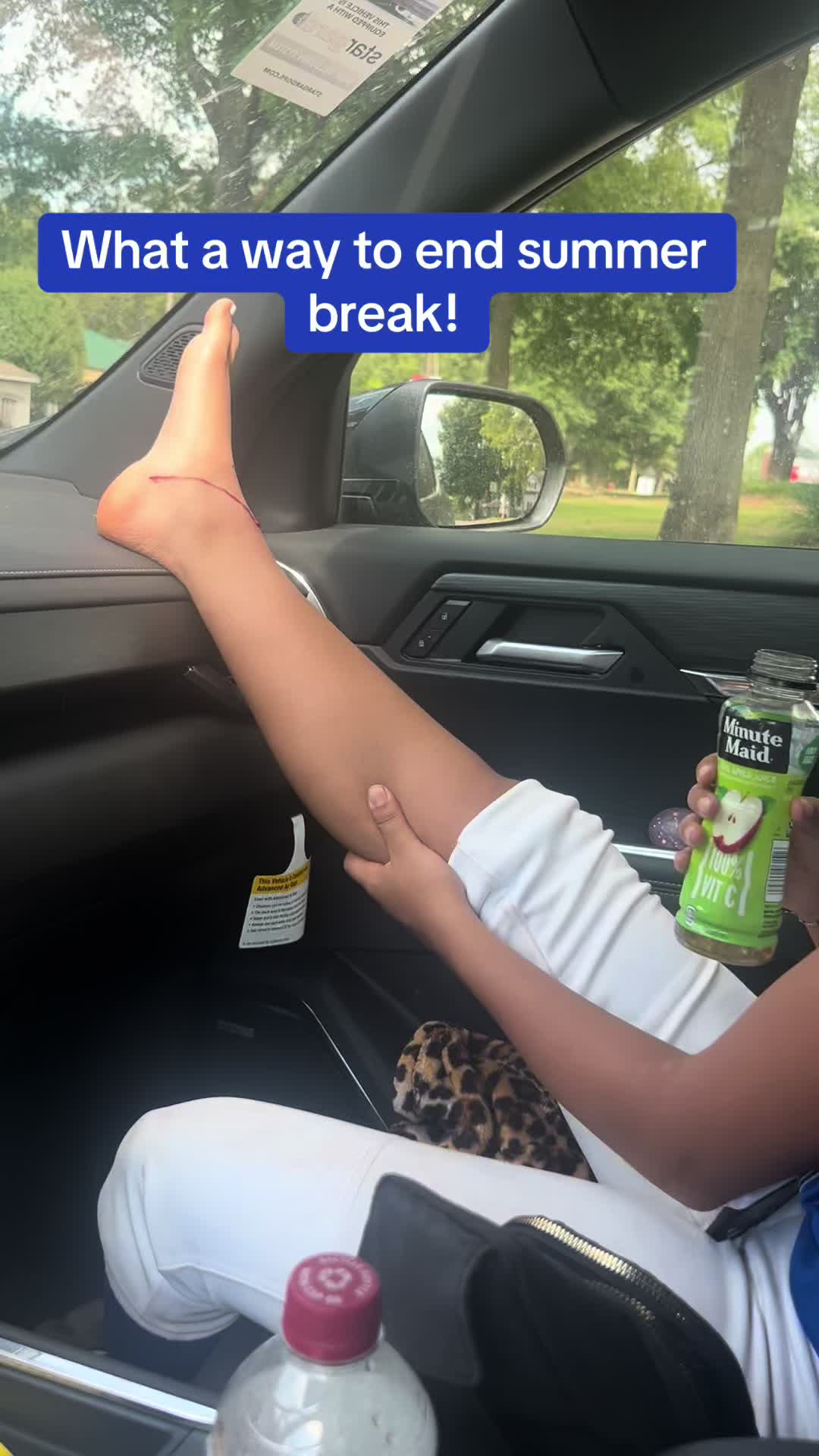 @Jaclyn Collins ✏️🥎📣