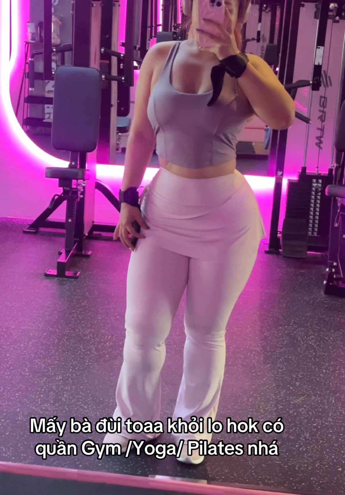 @KhảÁidangiu