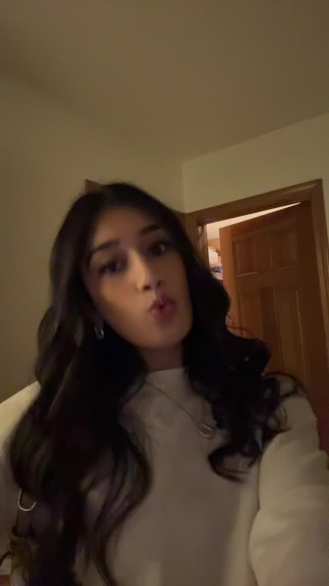 @devangi